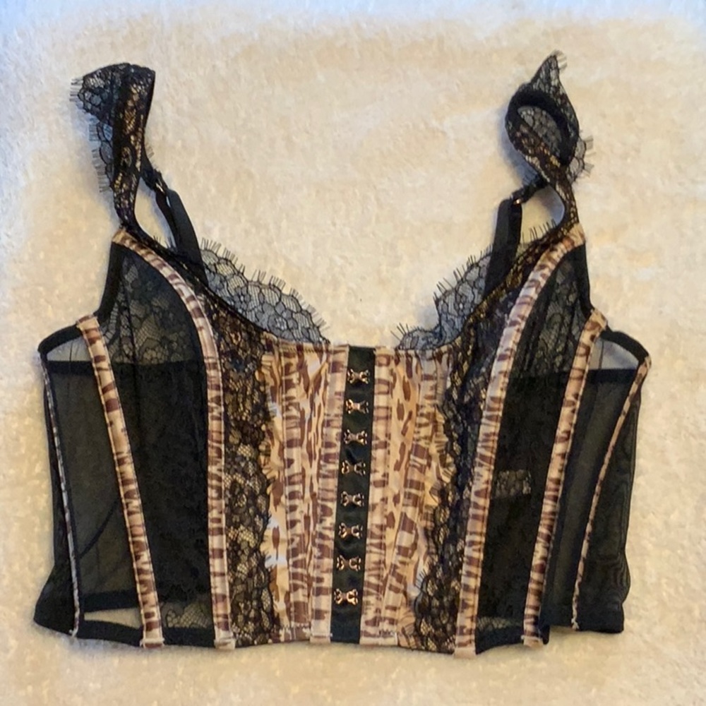 VS bodice.